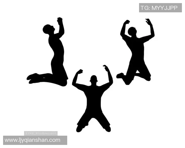 黑白足球明星剪影素材的艺术魅力与创意设计探索 黑白足球明星剪影素材的艺术魅力与创意设计探索