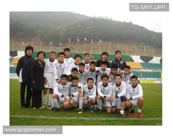 南京足球队与成都足球队赛后复盘分析双方战术意识与表现差异 南京足球队与成都足球队赛后复盘分析双方战术意识与表现差异