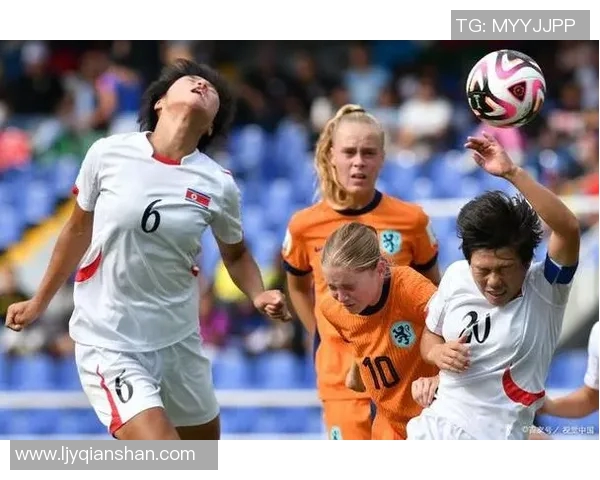 女主播与足球明星的浪漫邂逅在绿茵场上的激情与梦想交织的故事 女主播与足球明星的浪漫邂逅在绿茵场上的激情与梦想交织的故事