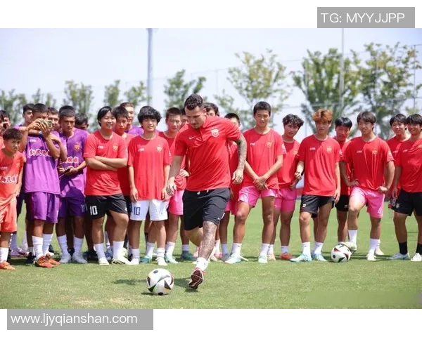 南京足球队的精神之旅:探索球队背后的信念与激情 南京足球队的精神之旅:探索球队背后的信念与激情